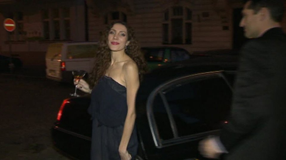Video VIP zprávy: Olga Lounová si oslavu 34.narozenin užila